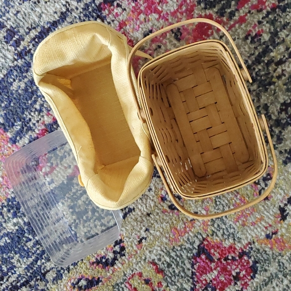 Longaberger Woven Memories Basket with Butternut fabric and Plastic Liner - Picture 7 of 15